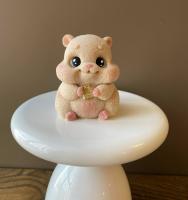 Хомячок фигурка