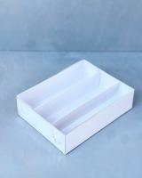 Коробка для макаронс (клубники) с пластиковой крышкой на 18 шт. Белая, 205*155*55 мм