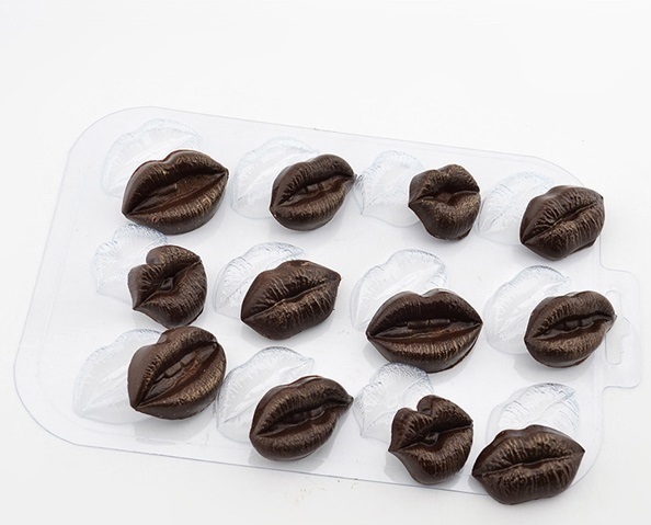 Форма пластиковая для шоколада «Поцелуи»