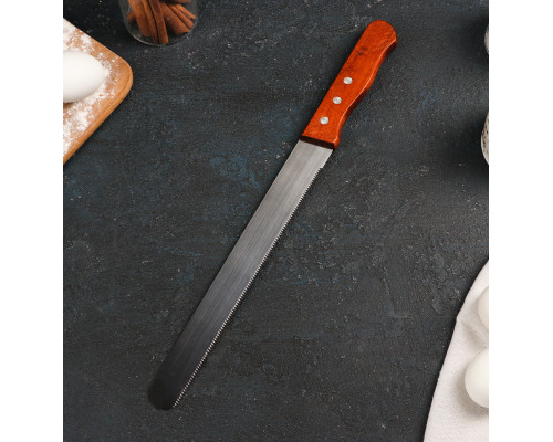 Нож для бисквита, длина лезвия 34 см, мелкие зубцы, ручка дерево