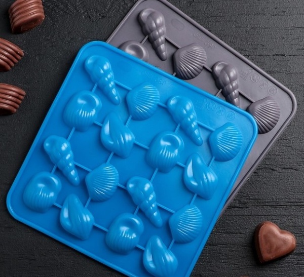 Форма для льда и шоколада «Ракушки», 17,3×17,3 см, 16 ячеек