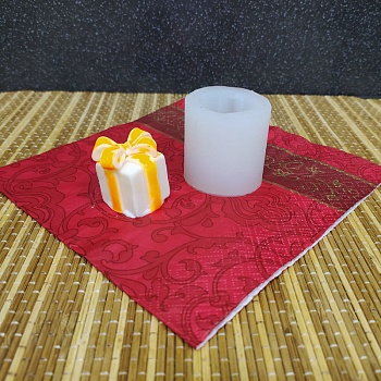 Силиконовая форма №480 "Подарок" 3D (Классик)