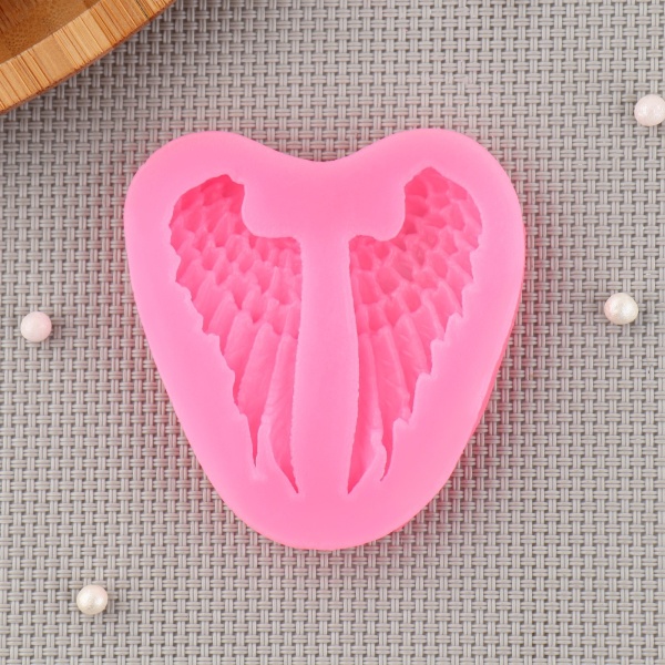 Молд силиконовый «Крылья», 7×6,5 см