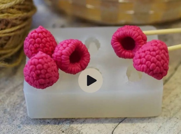 Силиконовая форма Малина 6шт ячеек