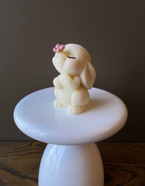 Зайка с бабочкой