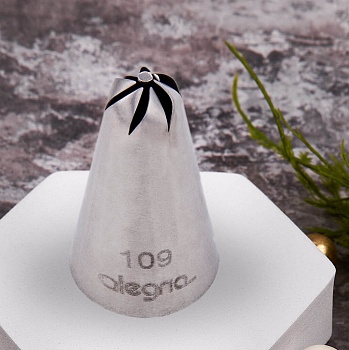 Насадка кондитерская №109 «Цветок 6 лепестков»