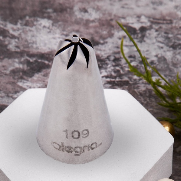 Насадка кондитерская №109 «Цветок 6 лепестков»