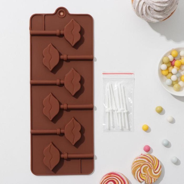 Форма для леденцов и мороженого Доляна «Поцелуй», 24×9,4×1,5 см, 6 ячеек (4×2,4 см), с палочками, цвет шоколадный