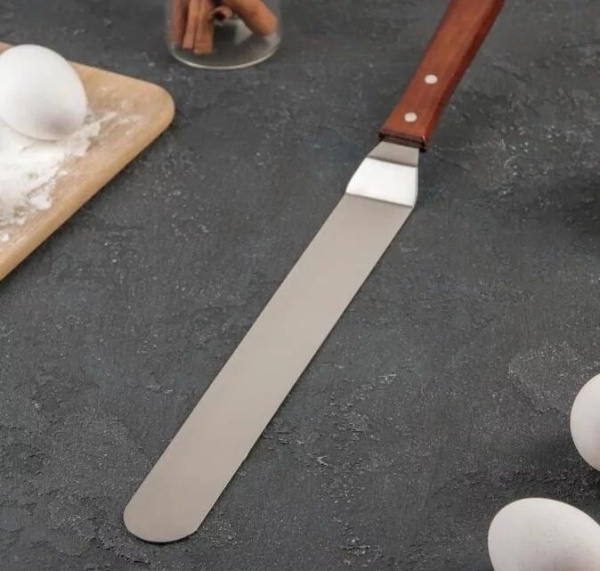 Лопатка изогнутая металлическая с деревянной ручкой 15 см (рабочая часть )