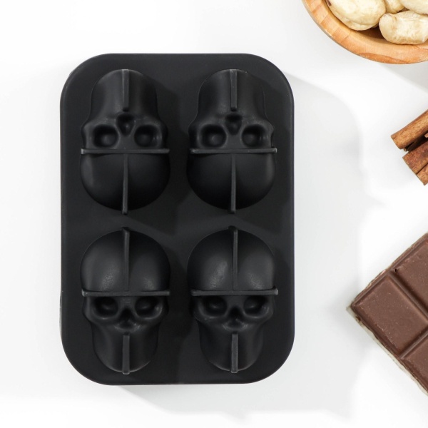 Форма Череп, 4 ячейки, 11×8×4,5 см, силикон, цвет чёрный