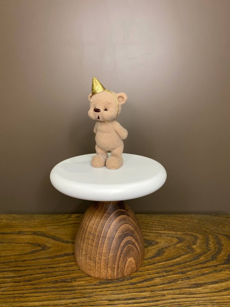 Мишка №3 задувает свечку