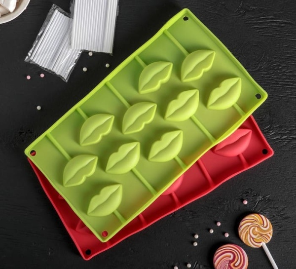 Форма для леденцов и мороженого Доляна «Поцелуй», 10 ячеек (6×3см), 28,5×16 см, цвет МИКС