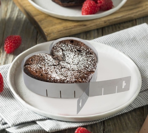 Форма разъёмная для выпечки кексов «Сердце», с регулируемым размером: 14,5-26,5 см