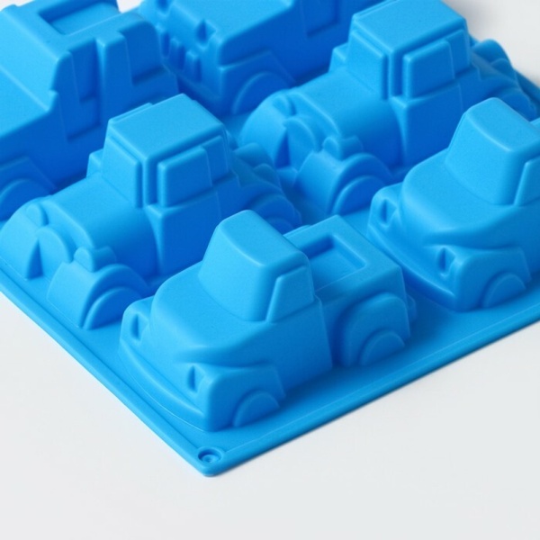 Форма для выпечки  «Грузовик», 22×22 см, 6 ячеек, 9,8×4,9 см