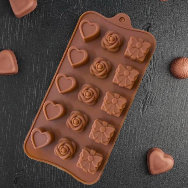 Форма для шоколадных конфет силиконовая "Подарок, сердце, роза", 15 ячеек