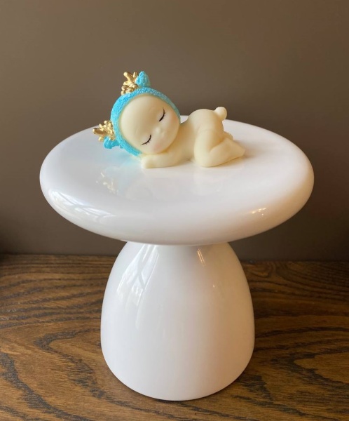 Фигурка малыш в шапочке