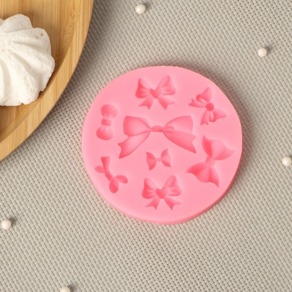 Молд «Бант», d=8,5 см (от4см до 2см бантики)