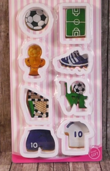 Набор вырубок для изделий из мастики в виде футбольного поля