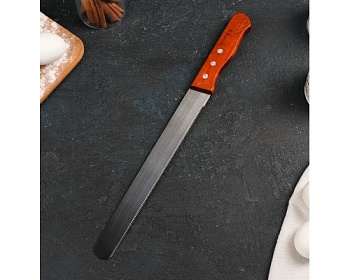 Нож для бисквита, длина лезвия 34 см, мелкие зубцы, ручка дерево